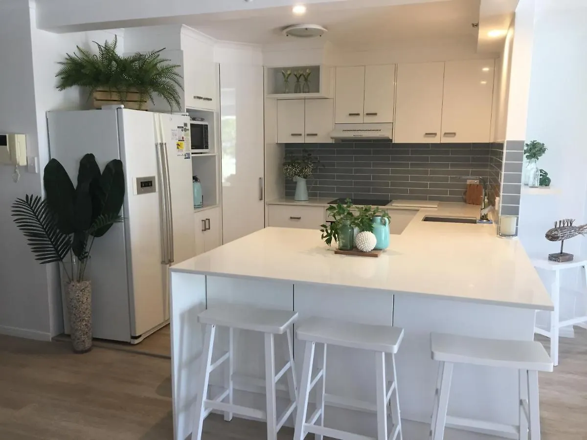 Ocean Sands Resort Gold Coast 4*,